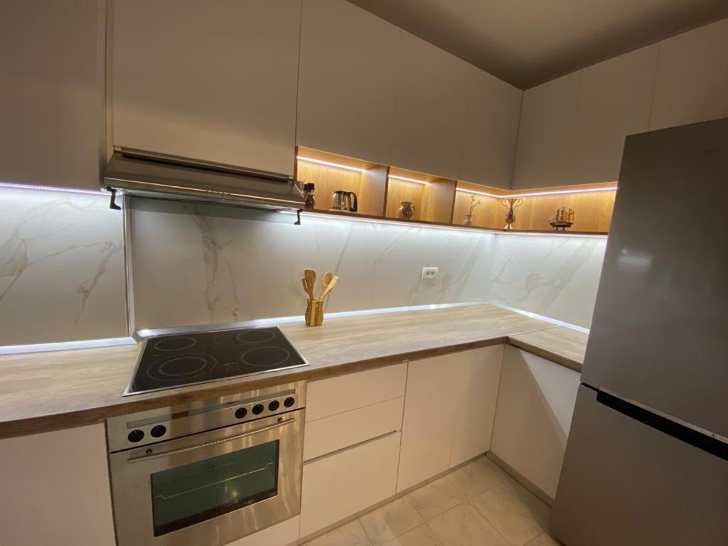 Lucas Apartment Тирана Екстериор снимка